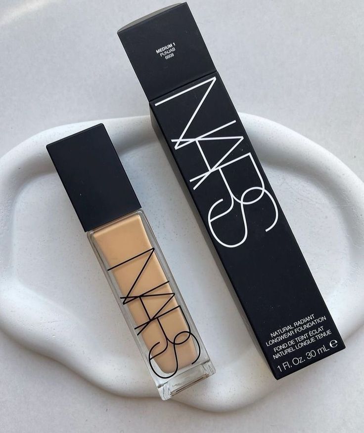 NARS Natural Radiant Longwear Foundation