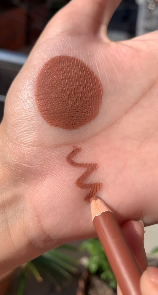 ELF LIP LINER
